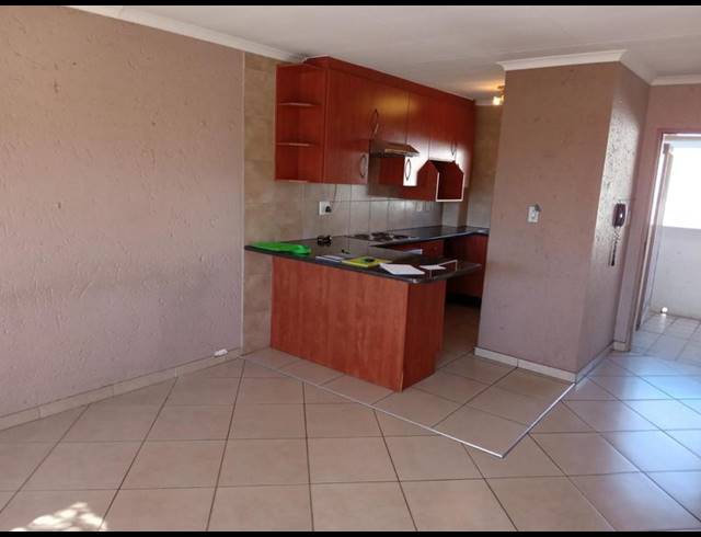 2 BEDROOM TOWNHOUSE FOR SALE IN EDEN GLEN